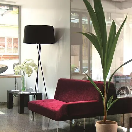 Stay Hotel Leiria Centro Otel 3*