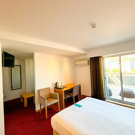 Centro ホテル 3*